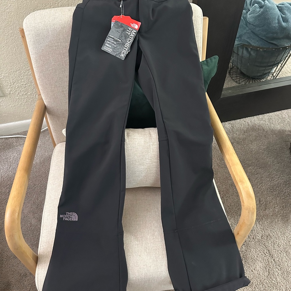 The North Face Women Snow Pants NWT